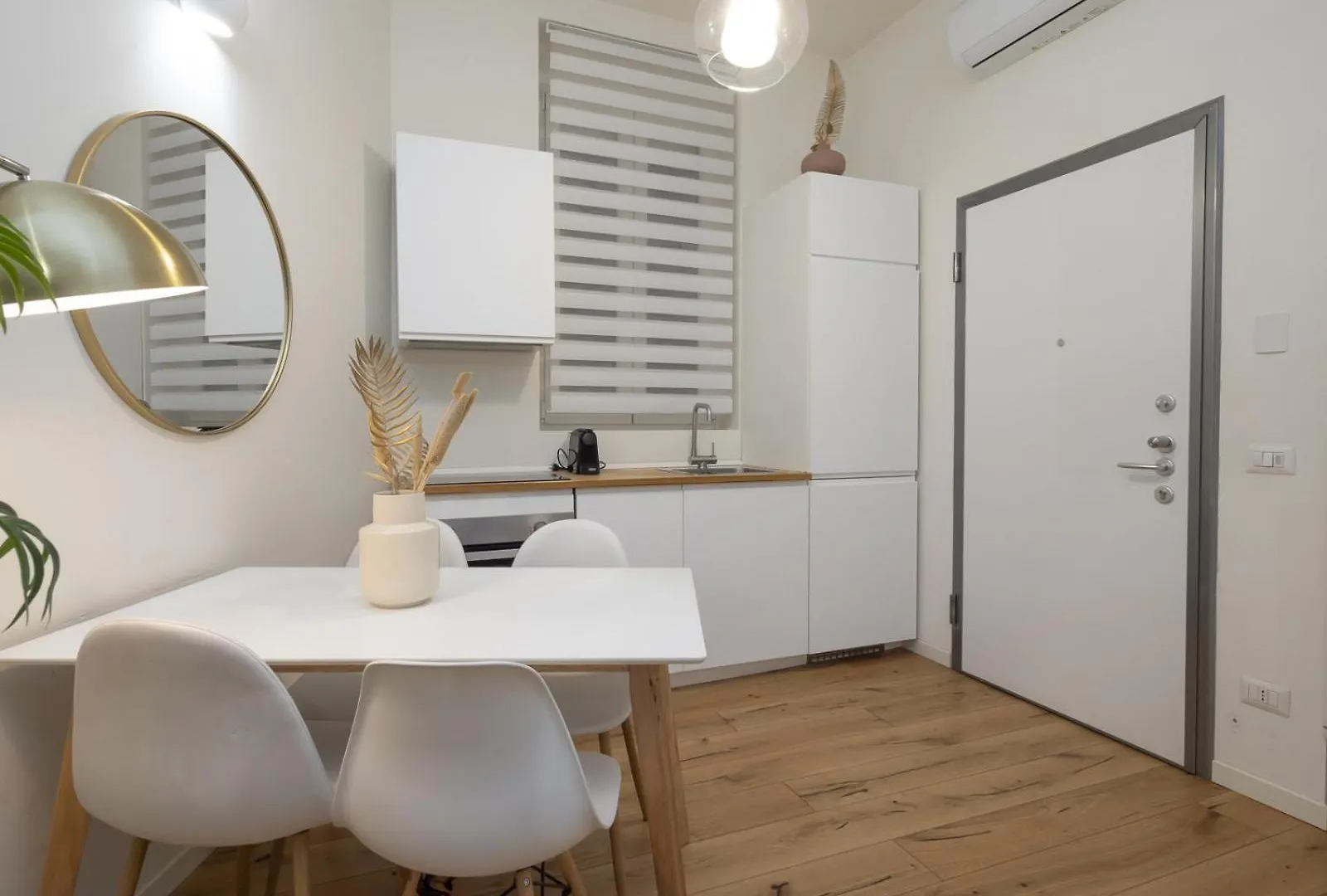Central & Modern Porta Vittoria-Duomo Apartments By Rentopolis ميلان